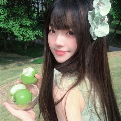 一个叫小小船的男孩